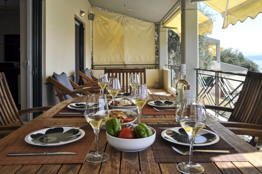 Dining Area in Villa aeolos balcony