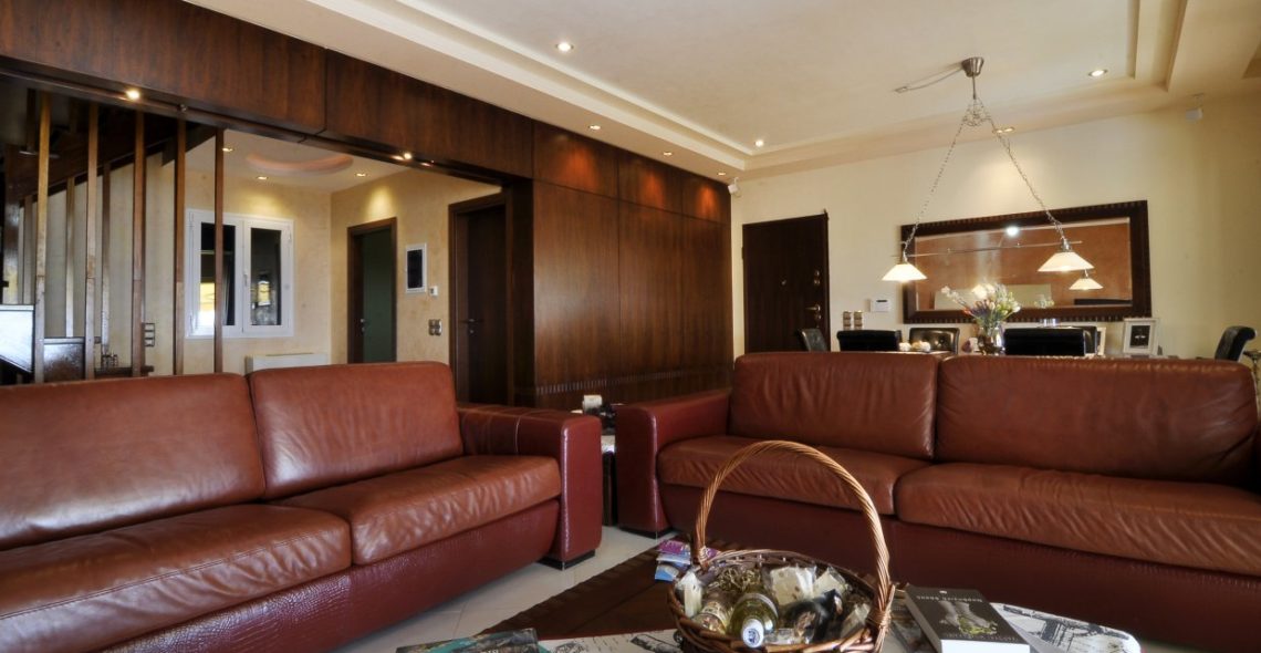 The lounge area of villa Aeolos